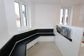 Wartebereich in der KFO-Praxis Dr. Zeyher